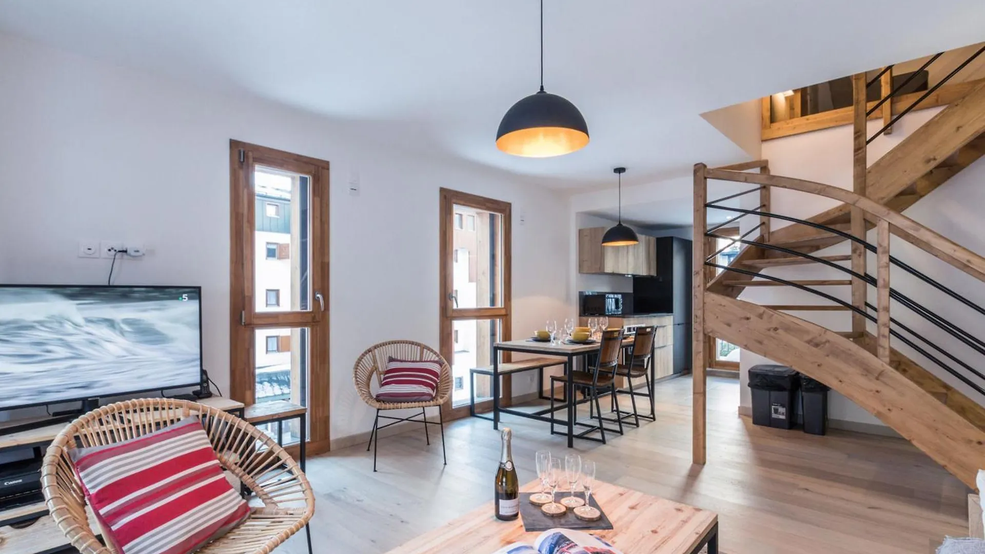 Appartement Duplex Au Centre De Chamonix Avec Wifi Et Parking - Fr-1-343-189 location